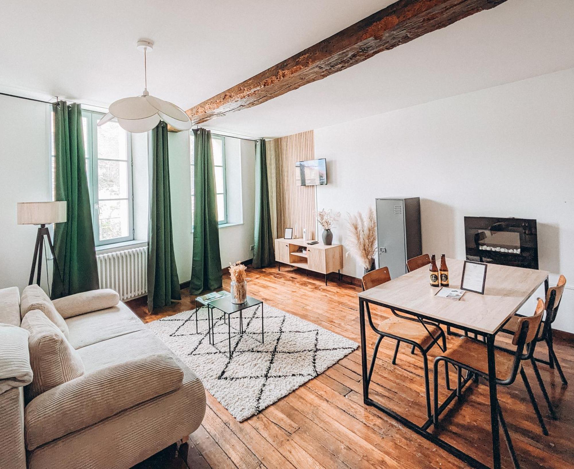 Appartement Vue Sur Chateau-Fort 3 Etoiles 色当 外观 照片