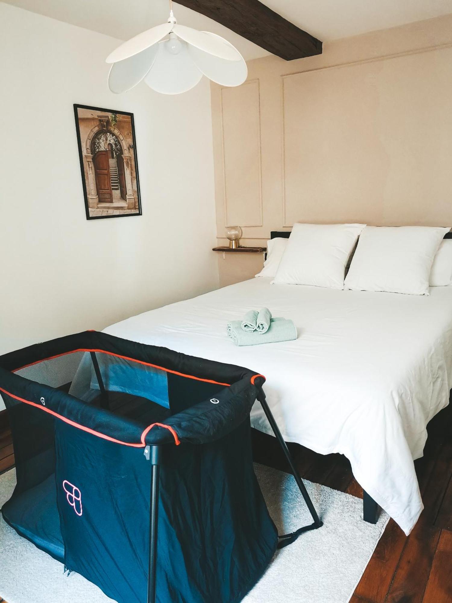 Appartement Vue Sur Chateau-Fort 3 Etoiles 色当 外观 照片